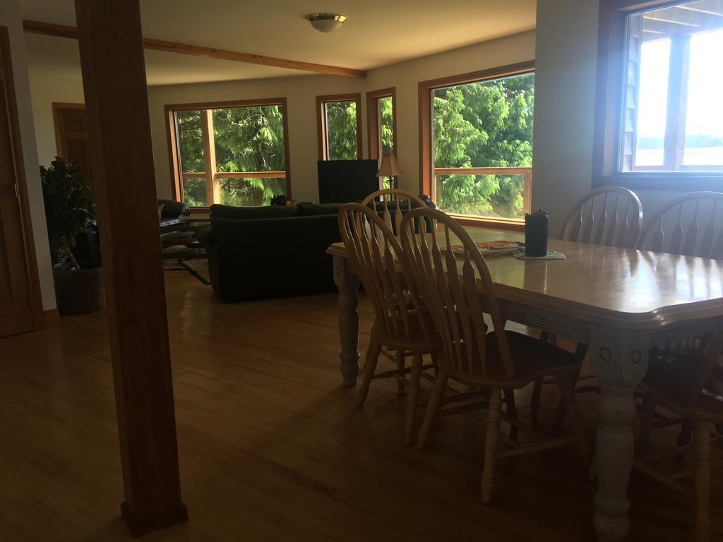 Tofino Stormbay Guest House Bagian luar foto