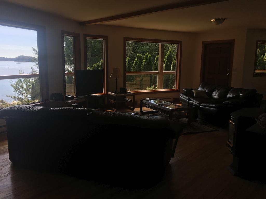 Tofino Stormbay Guest House Bagian luar foto