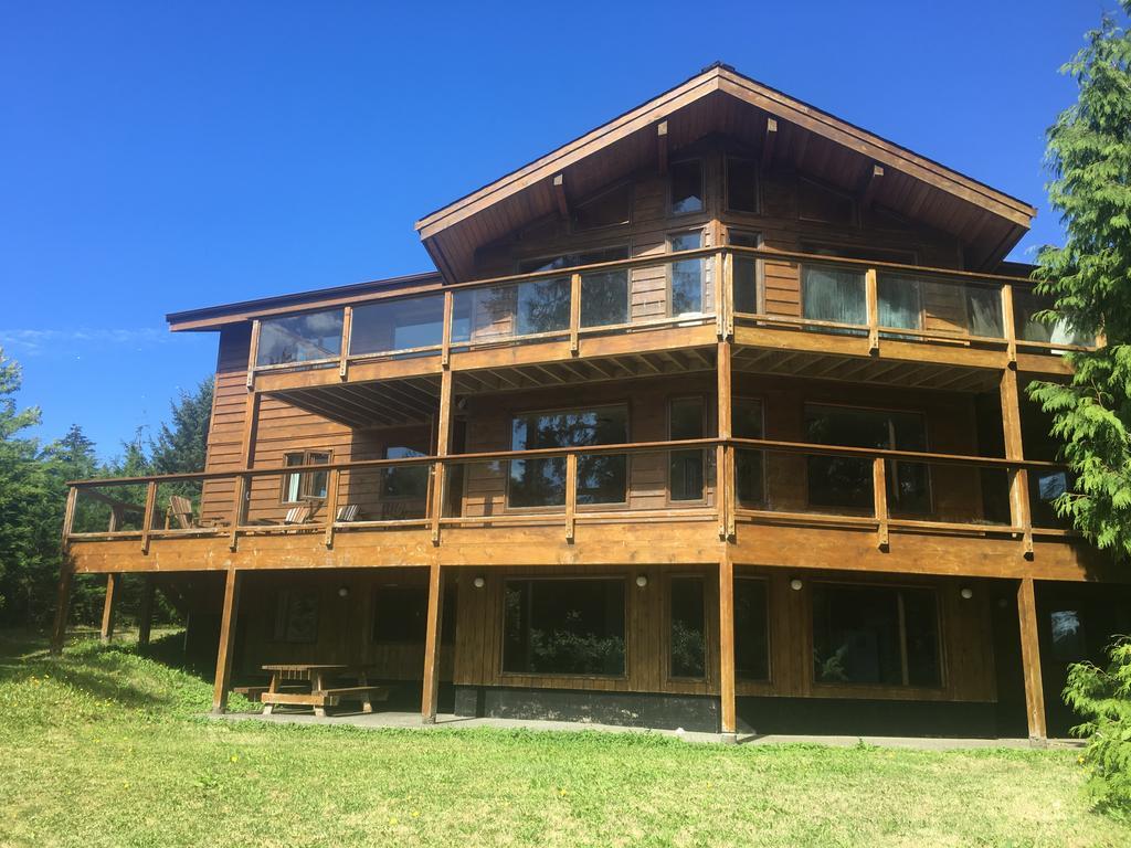 Tofino Stormbay Guest House Bagian luar foto