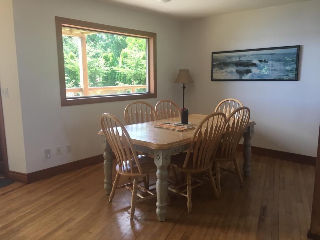 Tofino Stormbay Guest House Bagian luar foto