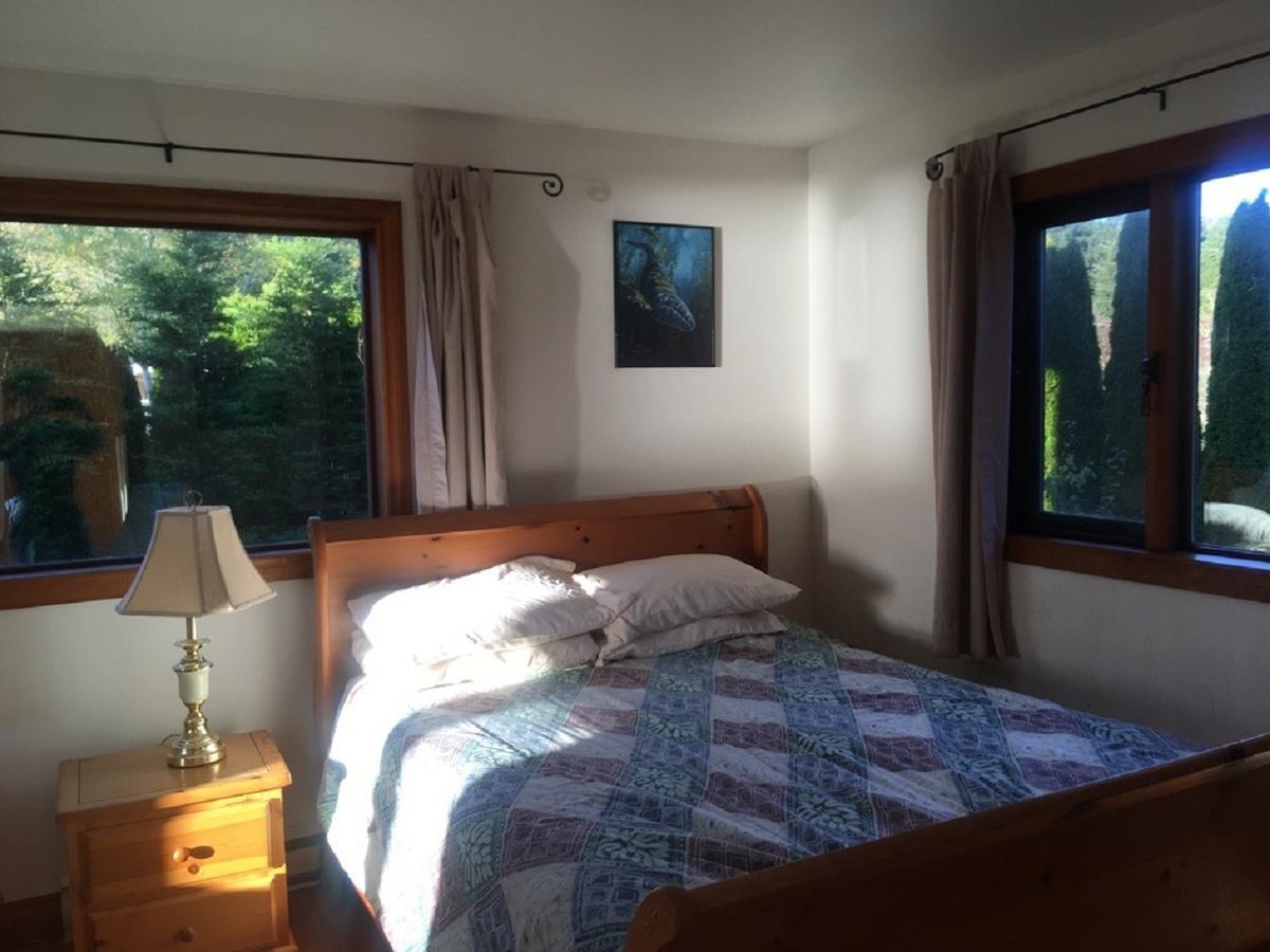 Tofino Stormbay Guest House Bagian luar foto